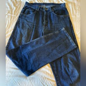 Size 34w 34l men’s dark wash, vintage wrangler, boot, cut jeans
